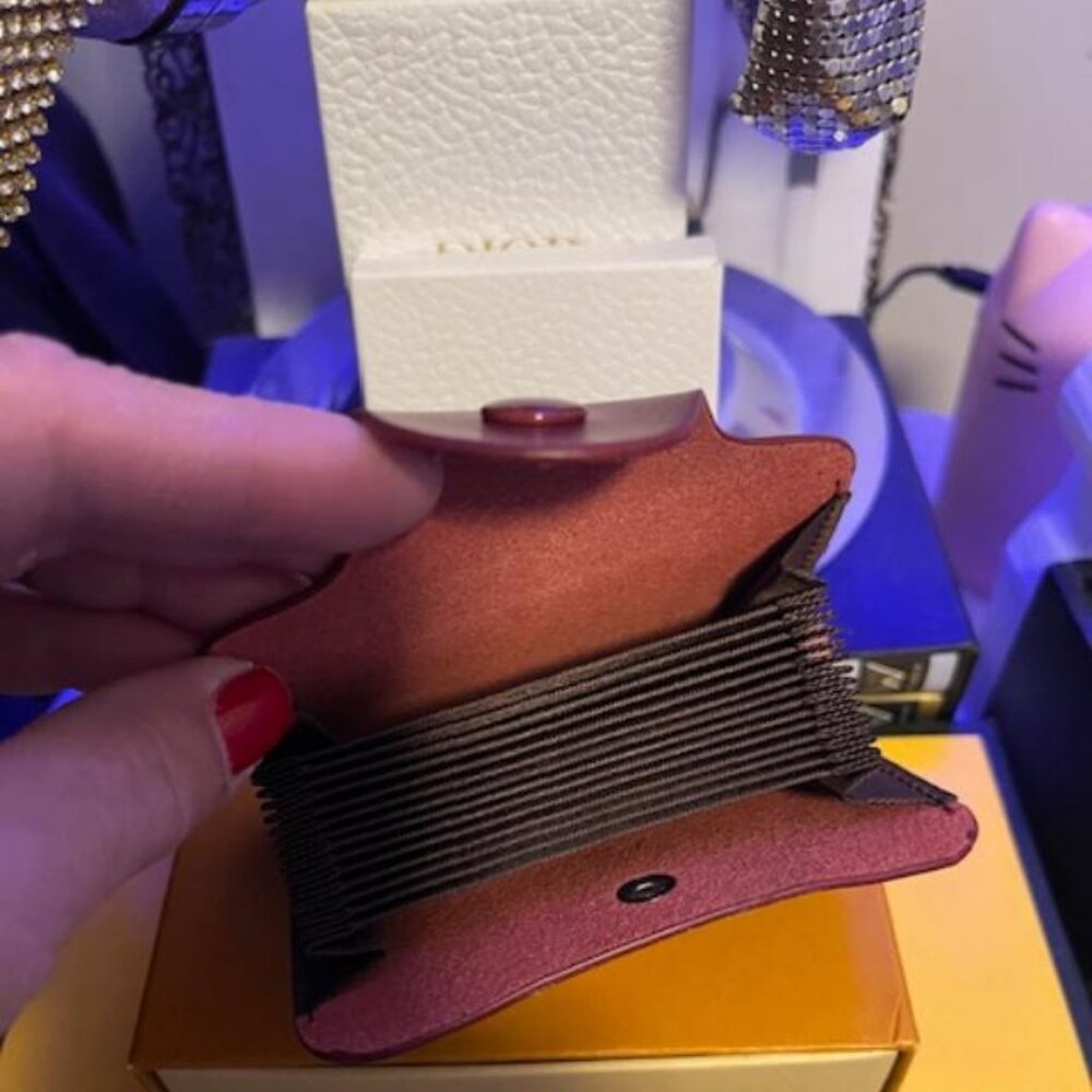 Elegant Burgundy Card Holder - Picture 3 of 5